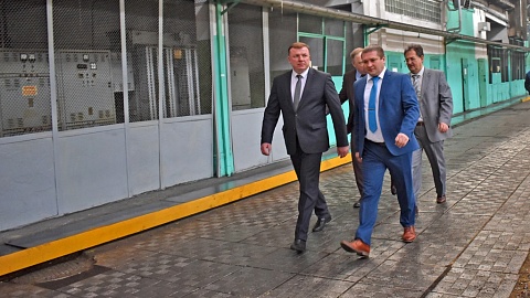 Vorsitzender von Verwaltung der FWZ "Minsk" besuchte Werke in Zhodino und Borisov