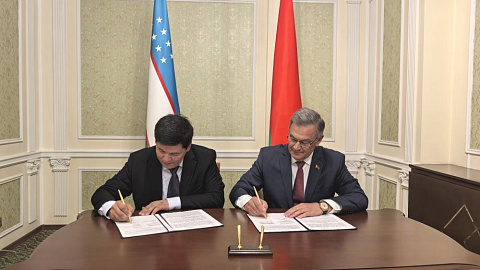 Uzbek Delegation Visits Free Economic Zone Minsk