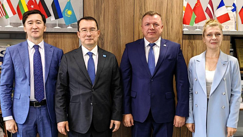 С рабочим визитом СЭЗ «Минск» посетил Чрезвычайный и Полномочный Посол Республики Казахстан в Республике Беларусь Тимур Жаксылыков