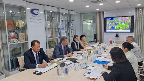 Meeting with the Management of China Henan Provincial Association of Commerce and Industry (People’s Republic of China)